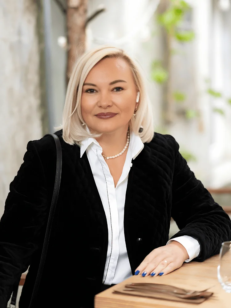 Diana Azamatova 